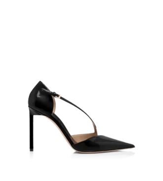 Asymmetrische Pumps aus Lackleder