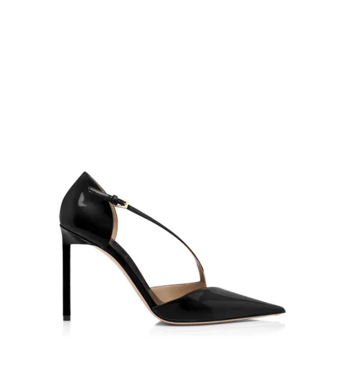 Asymmetrische Pumps aus Lackleder Asymmetrische Pumps aus Lackleder