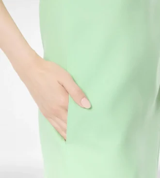 Asymmetrisches, trägerloses Cocktailkleid aus doppeltem Georgette-Stretchseide