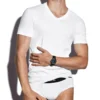 Baumwoll-T-Shirt mit V-Ausschnitt Baumwoll-T-Shirt mit V-Ausschnitt