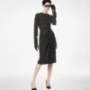 Bedrucktes Seidenkleid mit langen Ärmeln und Lederdetails Bedrucktes Seidenkleid mit langen Ärmeln und Lederdetails