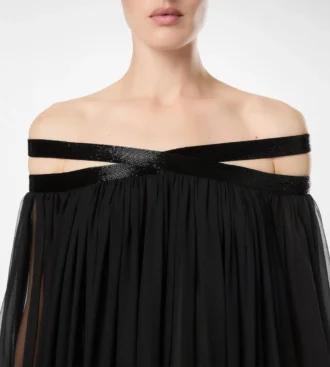 Besticktes Abendkleid aus Seidenchiffon mit schulterfreiem Ausschnitt