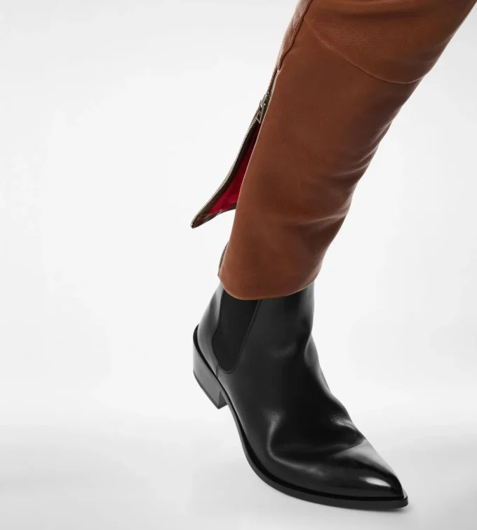 Bikerhose aus Büffelleder Bikerhose aus Büffelleder