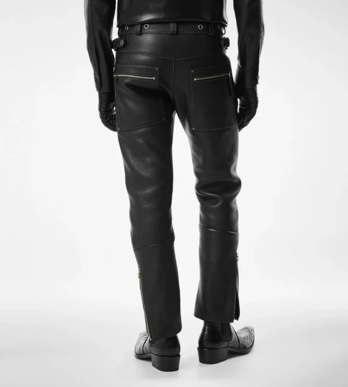 Bikerhose aus genarbtem Leder Bikerhose aus genarbtem Leder