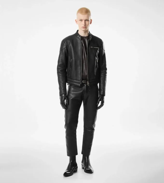 Bikerjacke aus genarbtem Leder mit Reißverschluss