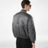 Bomberjacke aus Seidensatin Bomberjacke aus Seidensatin