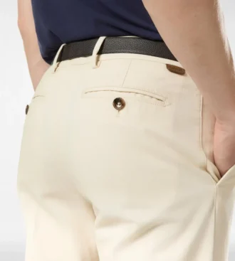 Chino aus gebürsteter Baumwolle
