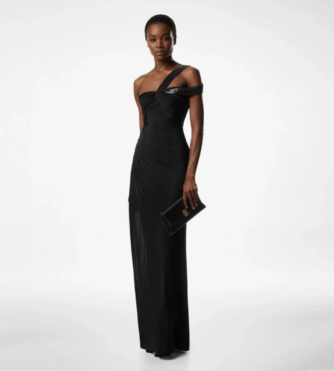Ein-Schulter-Abendkleid mit gedrehter Vorderseite Ein-Schulter-Abendkleid mit gedrehter Vorderseite