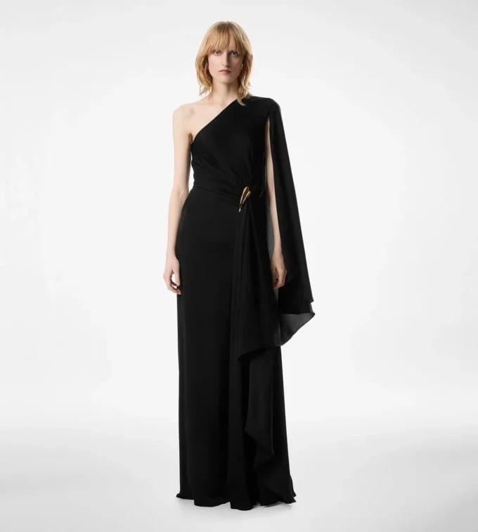 Einseitiges Abendkleid mit Cape und Liza-Hardware-Details Einseitiges Abendkleid mit Cape und Liza-Hardware-Details