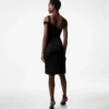 Einseitiges Cocktailkleid mit gedrehter Vorderseite Einseitiges Cocktailkleid mit gedrehter Vorderseite