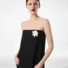 Elegantes trägerloses Abendkleid aus Wolle Elegantes trägerloses Abendkleid aus Wolle