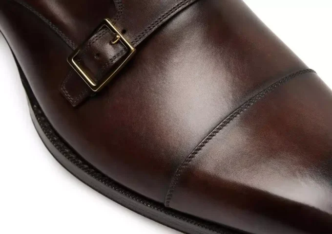 Elkan Monk Strap aus poliertem Leder