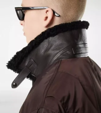 Fliegerjacke mit Nylon-Lammfellkragen Fliegerjacke mit Nylon-Lammfellkragen