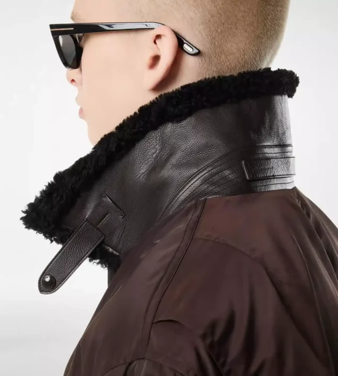 Fliegerjacke mit Nylon-Lammfellkragen Fliegerjacke mit Nylon-Lammfellkragen