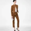 Fünf-Taschen-Hose aus vollnarbigem Lammwildleder mit geprägtem Tf-Logo Fünf-Taschen-Hose aus vollnarbigem Lammwildleder mit geprägtem Tf-Logo
