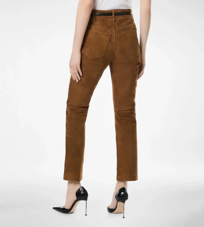 Fünf-Taschen-Hose aus vollnarbigem Lammwildleder mit geprägtem Tf-Logo Fünf-Taschen-Hose aus vollnarbigem Lammwildleder mit geprägtem Tf-Logo