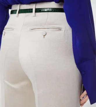 Gerade geschnittene Hose aus gewaschener Baumwoll-Seidenmischung