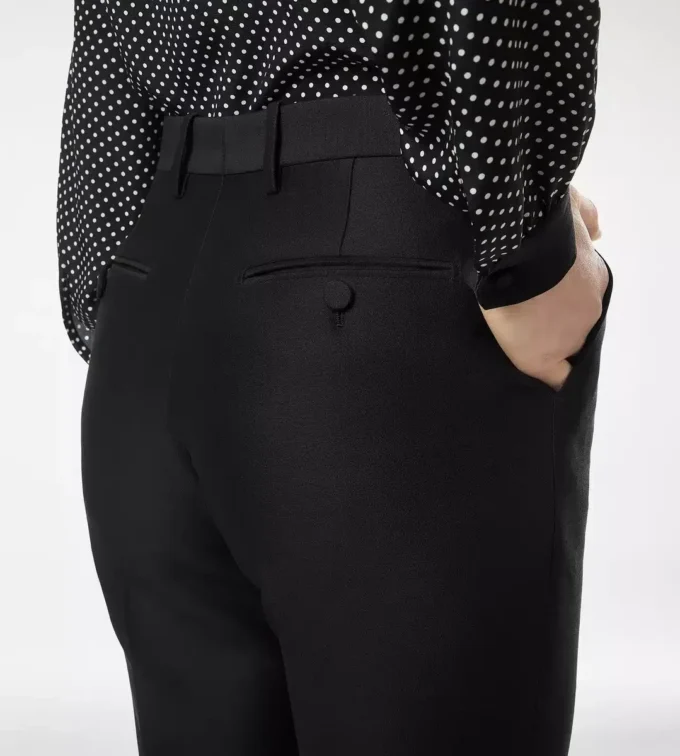 Gerade geschnittene Hose aus Wollseide Radzmir Gerade geschnittene Hose aus Wollseide Radzmir