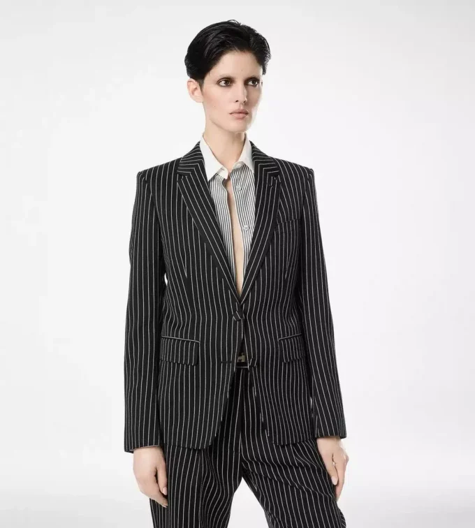 Gestreifte Einreiherjacke aus Wolle und Baumwolle Gestreifte Einreiherjacke aus Wolle und Baumwolle