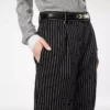 Gestreifte, lockere, plissierte, gerade Hose aus Wolle und Baumwolle Gestreifte, lockere, plissierte, gerade Hose aus Wolle und Baumwolle