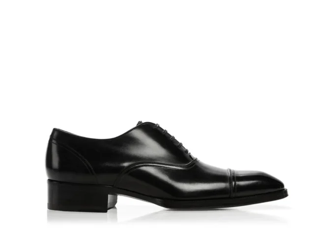Gianni Schnürschuhe mit Zehenkappe