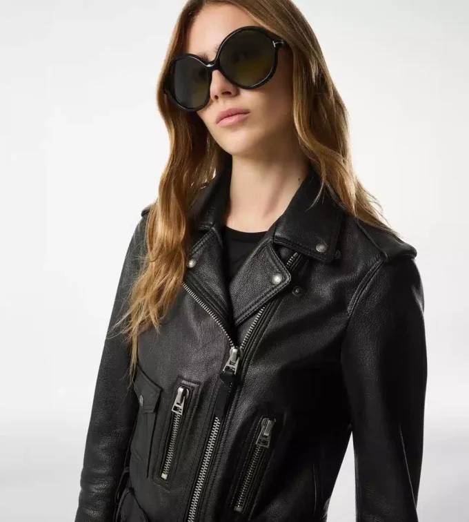 Glänzende Bikerjacke aus Plonge-Leder