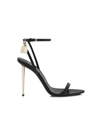 Glänzende Leder-Sandalen mit spitzen Zehen und Vorhängeschloss-Verzierung