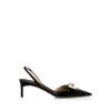 Glänzende Leder-Slingback-Sandalen mit T-Verschluss Glänzende Leder-Slingback-Sandalen mit T-Verschluss