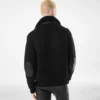 Kaschmir-Strickjacke mit Lammfellkragen Kaschmir-Strickjacke mit Lammfellkragen