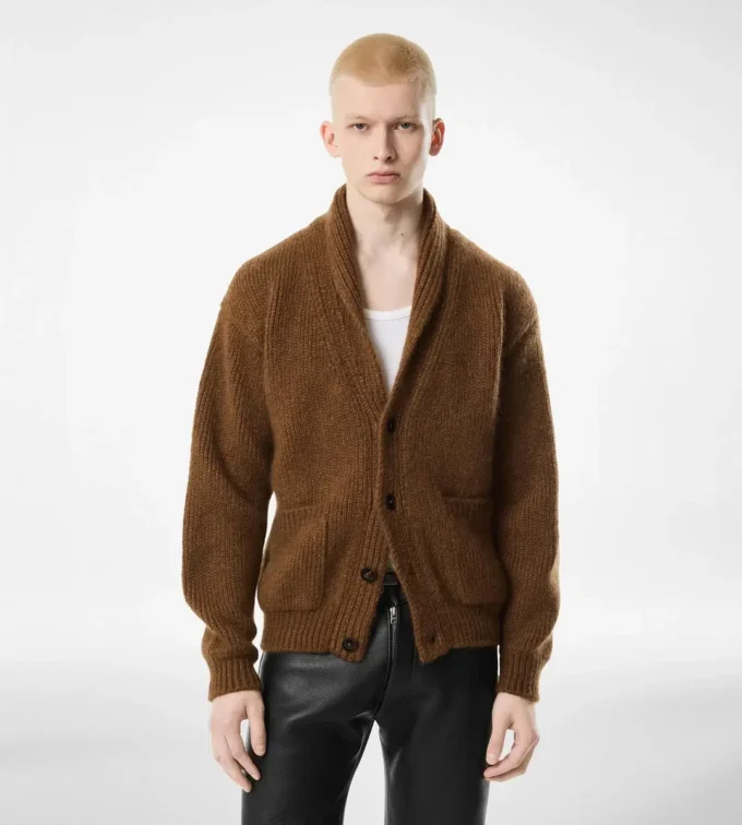 Kaschmir-Strickjacke mit Schalkragen Kaschmir-Strickjacke mit Schalkragen