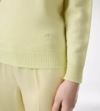 Kaschmir-Strickpullover mit V-Ausschnitt und schulterfreiem Design