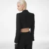 Kurze Smokingjacke aus Woll-Seiden-Mischung mit doppelter Knopfleiste Kurze Smokingjacke aus Woll-Seiden-Mischung mit doppelter Knopfleiste