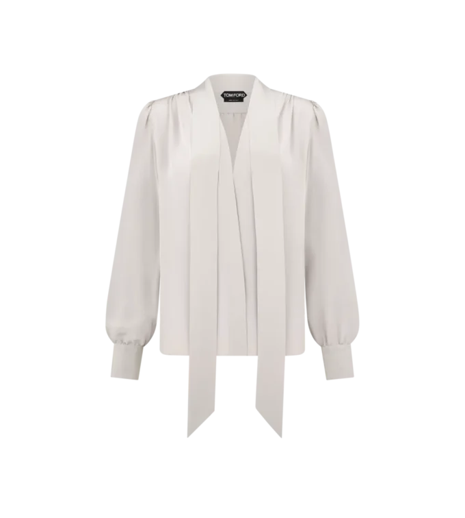 Langärmelige Lavallière-Bluse mit V-Ausschnitt Langärmelige Lavallière-Bluse mit V-Ausschnitt