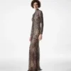 Langärmeliges Abendkleid mit Stehkragen Langärmeliges Abendkleid mit Stehkragen