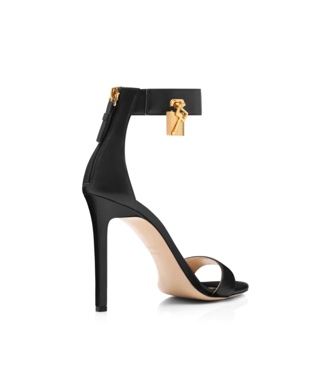 Leder-Sandalen mit Vorhängeschloss Leder-Sandalen mit Vorhängeschloss