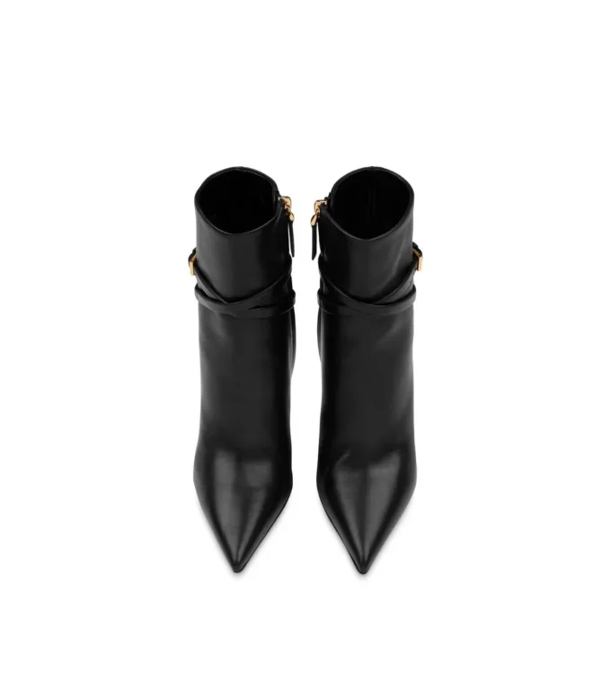 Lederstiefelette mit Vorhängeschloss Lederstiefelette mit Vorhängeschloss