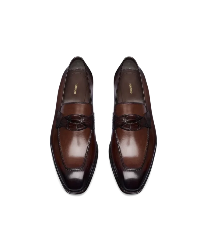 Loafer aus poliertem Leder und Alligatorleder mit gedrehtem Band Loafer aus poliertem Leder und Alligatorleder mit gedrehtem Band