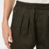 Lounge-Hose aus Baumwolle und Seide mit Bengalstreifen und Falten