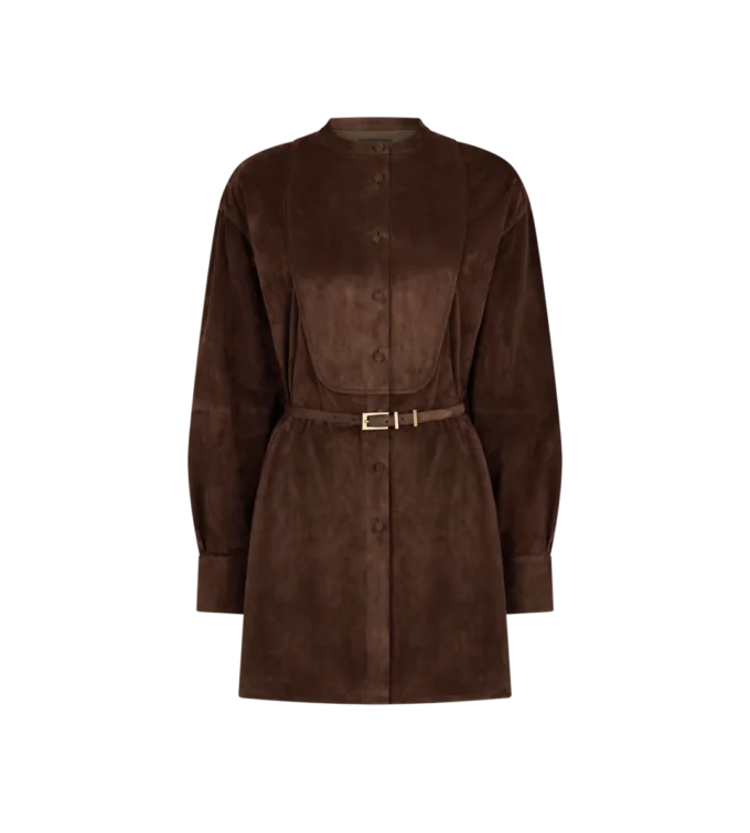 Mini-Hemdkleid aus vollnarbigem Lammwildleder mit Gürtel und Plastron