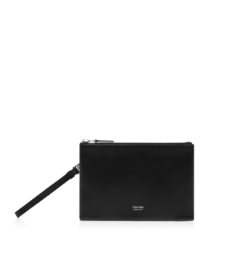 Minimalistische, schmale Tasche aus genarbtem Leder mit Handgelenkband
