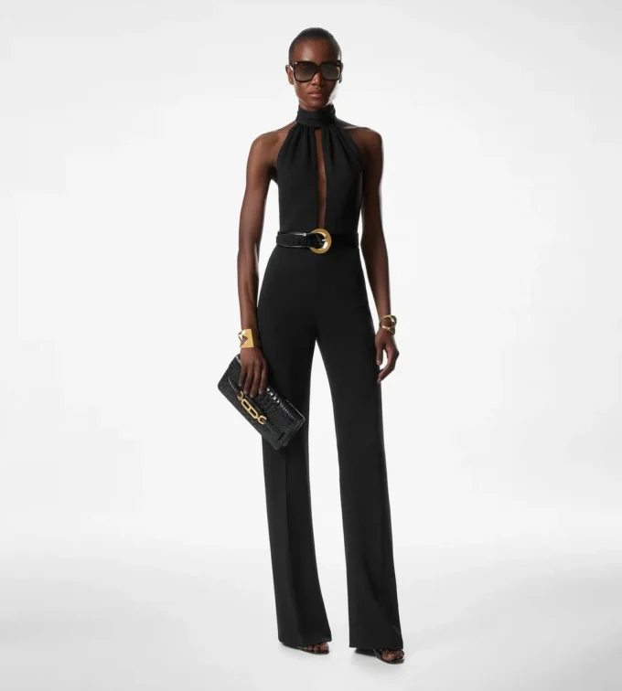 Sable‘ Neckholder-Jumpsuit mit Gürtel Sable‘ Neckholder-Jumpsuit mit Gürtel
