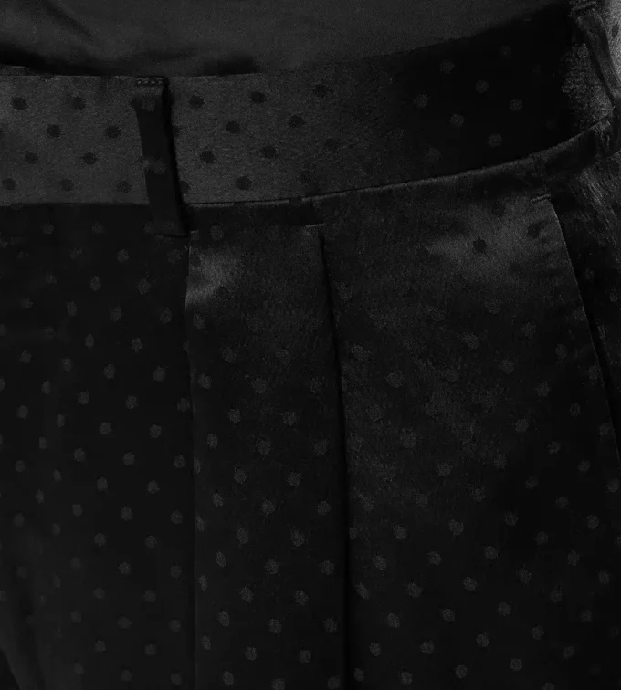 Satin-Jacquardhose mit Polka-Dots und doppelten Falten