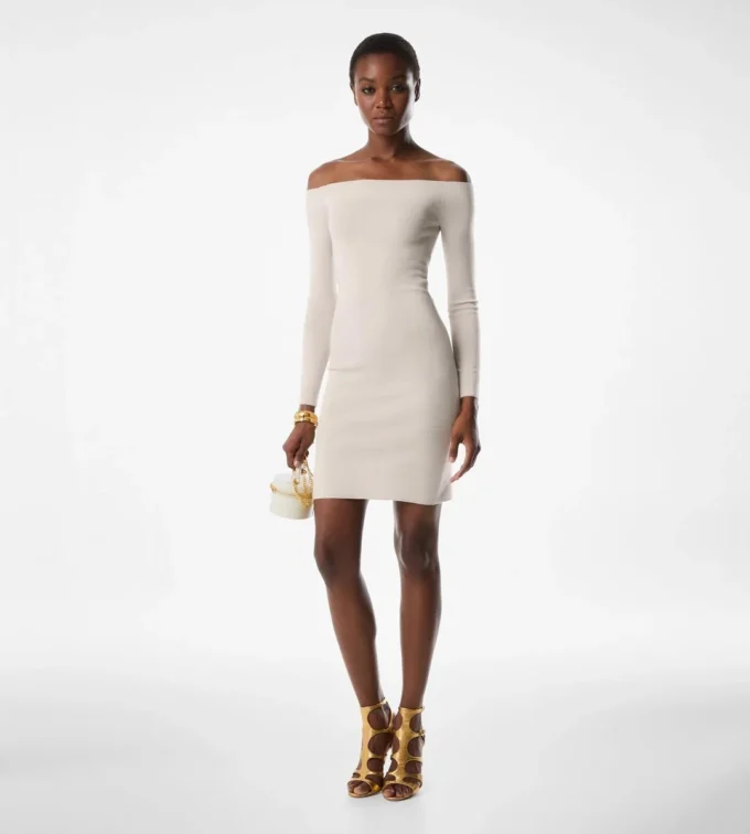 Schulterfreies Kleid