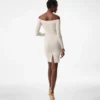 Schulterfreies Kleid