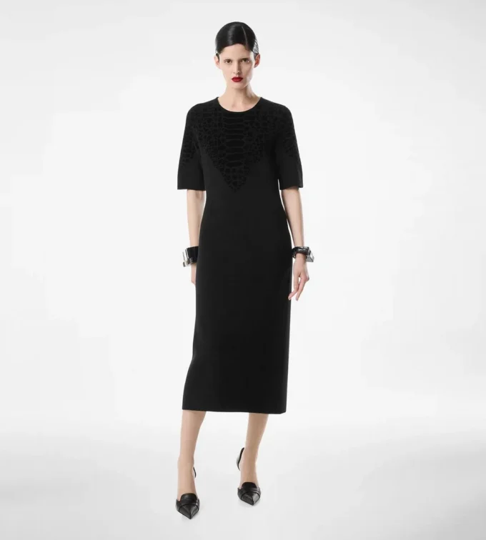 Seiden-Chenille-Kleid mit Python-Prägung und Rundhalsausschnitt Seiden-Chenille-Kleid mit Python-Prägung und Rundhalsausschnitt