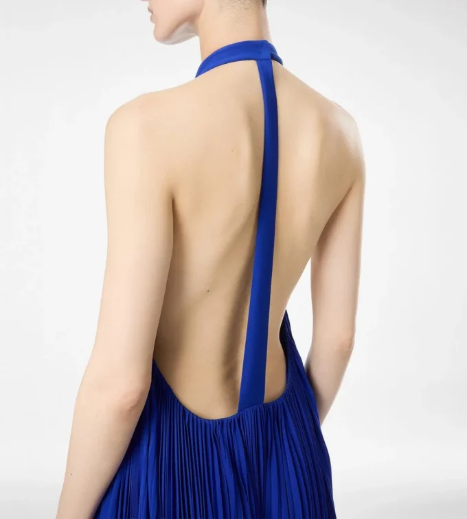 Seiden-Halterneck-Abendkleid mit Sunray-Plissee
