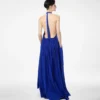 Seiden-Halterneck-Abendkleid mit Sunray-Plissee