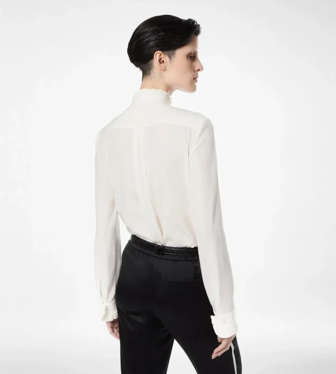 Seidenkrepp-Shirt mit Plissee-Details Seidenkrepp-Shirt mit Plissee-Details