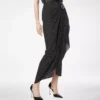 Seidenwickelrock mit Polka-Dot-Muster und Lederdetails Seidenwickelrock mit Polka-Dot-Muster und Lederdetails