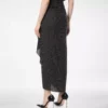 Seidenwickelrock mit Polka-Dot-Muster und Lederdetails Seidenwickelrock mit Polka-Dot-Muster und Lederdetails